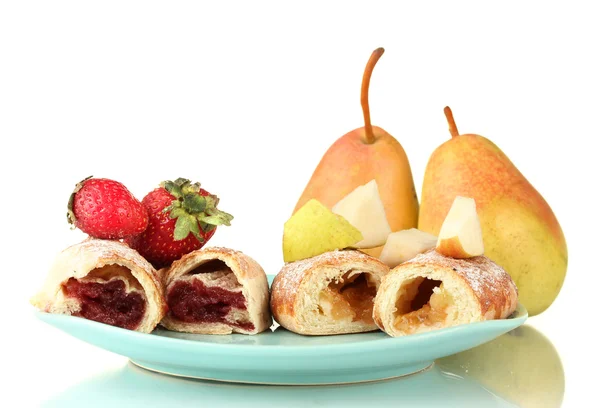 Fresh bagels with strawberry and pears isolated on white close-up — Stock Photo, Image