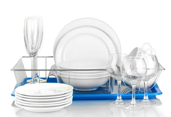 Czyste naczynia na stojak na białym tle — Zdjęcie stockowe