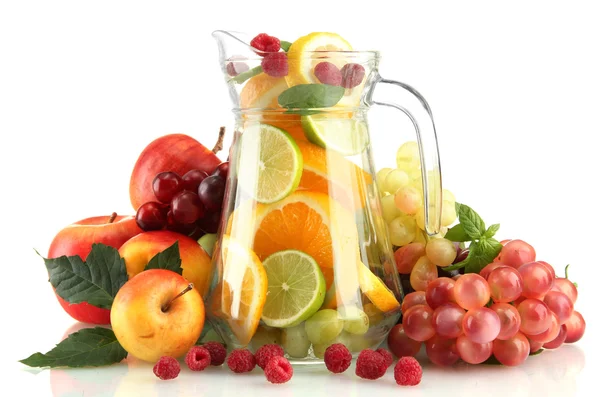 Tarro transparente con frutas exóticas, aislado en blanco — Foto de Stock