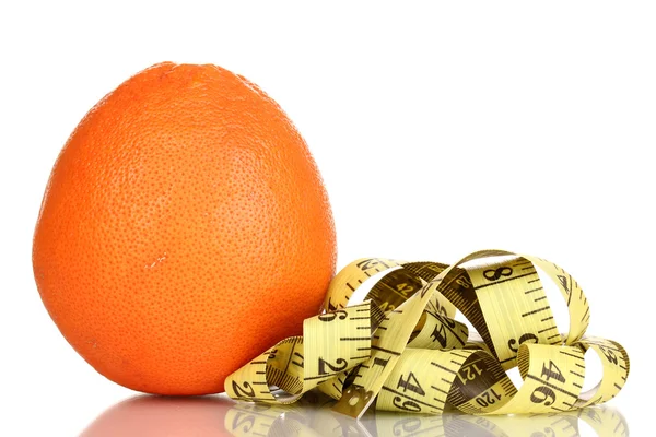 Oranje met meetlint geïsoleerd op wit — Stok fotoğraf
