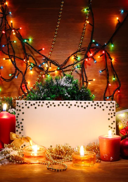 Gyönyörű karácsonyi kompozíció fa háttér — Stock Fotó