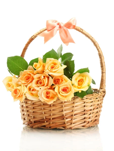 Beautiful bouquet of roses in basket isolated on white — Stock Photo, Image