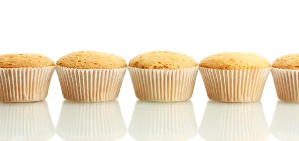 Savoureux muffins, isolés sur blanc — Photo