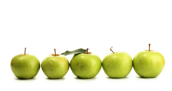 Manzanas dulces, aisladas sobre blanco — Foto de Stock