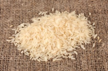 ehlileştirmek üzerinde pirinç