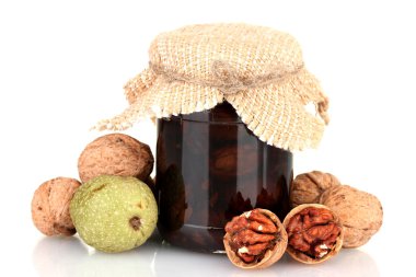 banka beyaz zemin üzerine izole reçel ceviz