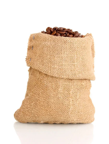白で隔離された袋の中のコーヒー豆 — ストック写真