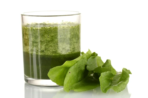 Suco vegetal verde isolado em branco — Fotografia de Stock