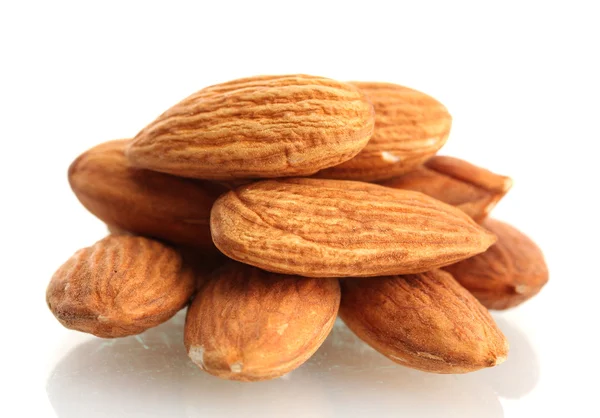 Savoureux amandes noix, isolé sur blanc — Photo