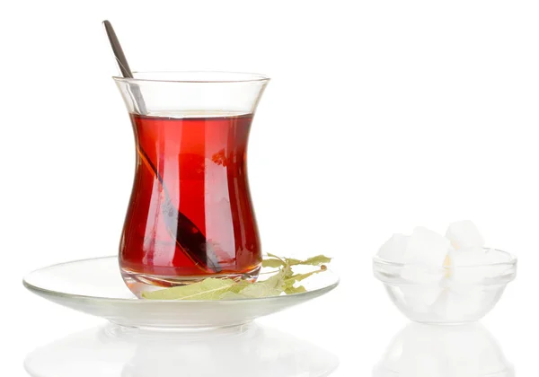 Vaso de té turco aislado en blanco —  Fotos de Stock