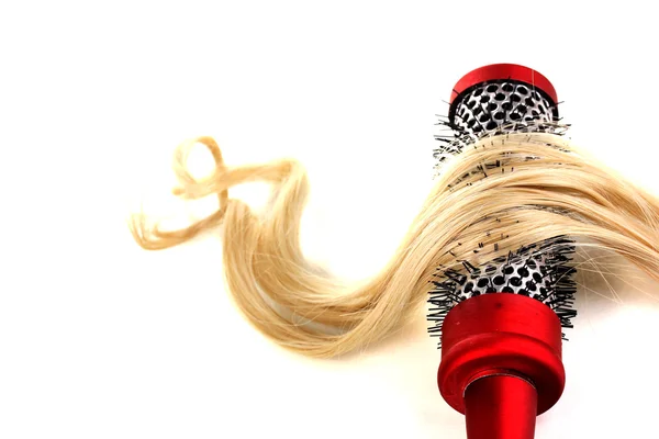 Blonda lockar borste kam isolerad på vit — Stockfoto