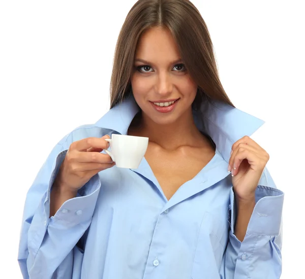 Hermosa joven con taza de café, aislado en blanco — Foto de Stock