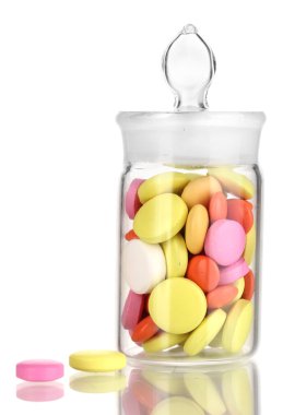 hapları üzerinde beyaz izole kabın içinde