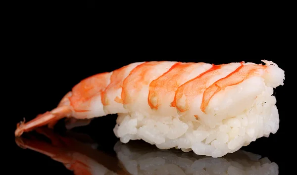 Delicioso sushi isolado em preto — Fotografia de Stock