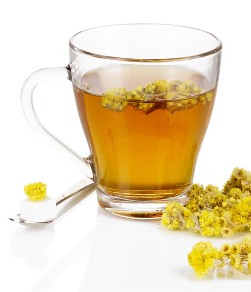 A cup of tea with immortelle isolated on white — Stock Photo, Image
