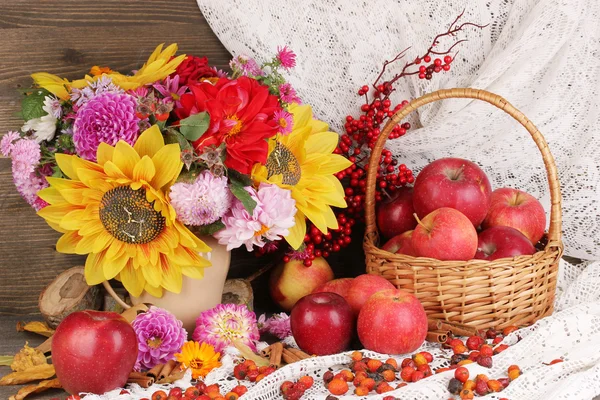 Colorful autumn still life with apples — Stock Photo, Image