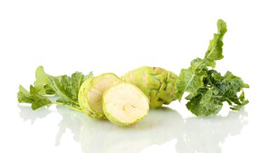 taze şalgam üzerinde beyaz izole