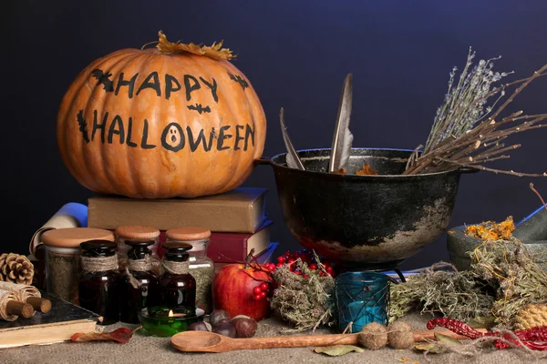 Strašidelné halloween laboratoř v modré světlo — Stock fotografie