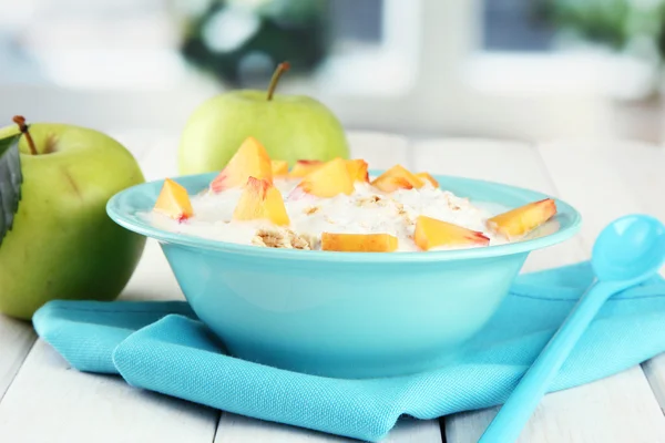 God diet mat, på träbord — Stockfoto