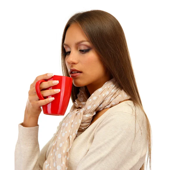 Belle jeune femme avec tasse de thé, isolée sur blanc — Photo