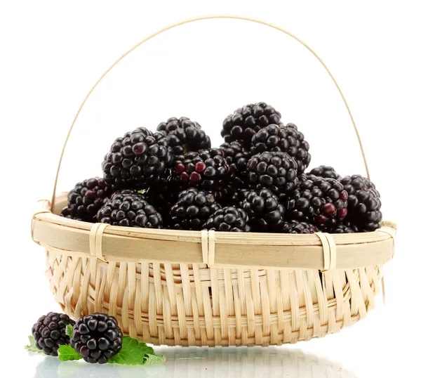 Beautiful blackberries with leaves in basket isolated on white — Stock Photo, Image