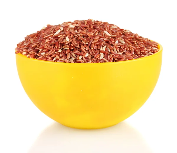 Rød ris i en gul plate, isolert på hvit – stockfoto