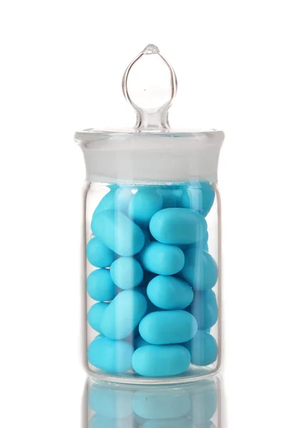 Διαφανές μπουκάλι με χάπια που απομονώνονται σε λευκό — Φωτογραφία Αρχείου