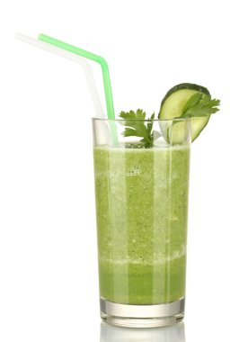 yeşil sebze suyu üzerinde beyaz izole