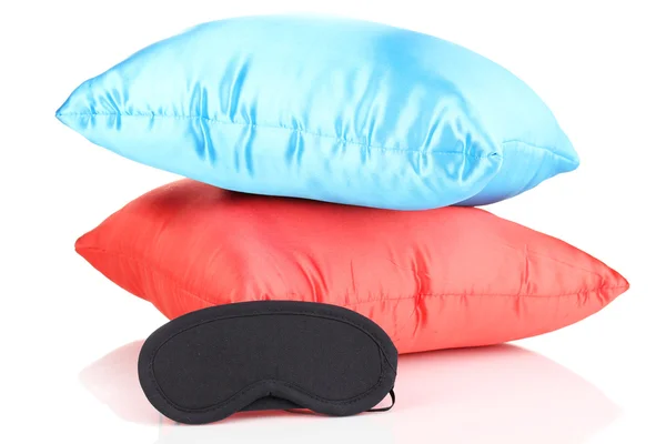 Máscara para dormir y almohadas aisladas en blanco —  Fotos de Stock