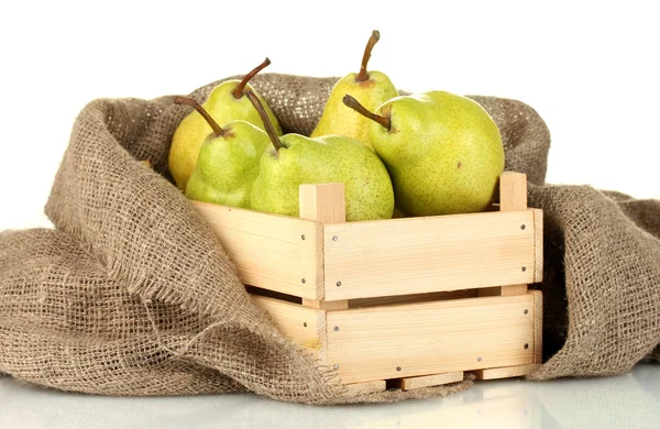 Poires mûres en boîte en bois close-up — Photo