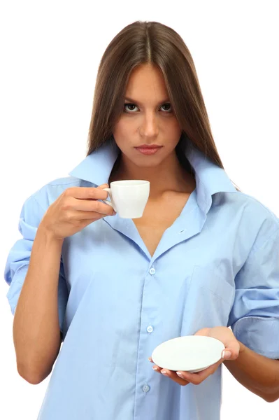 Mooie jonge vrouw met kop koffie, geïsoleerd op wit — Stockfoto