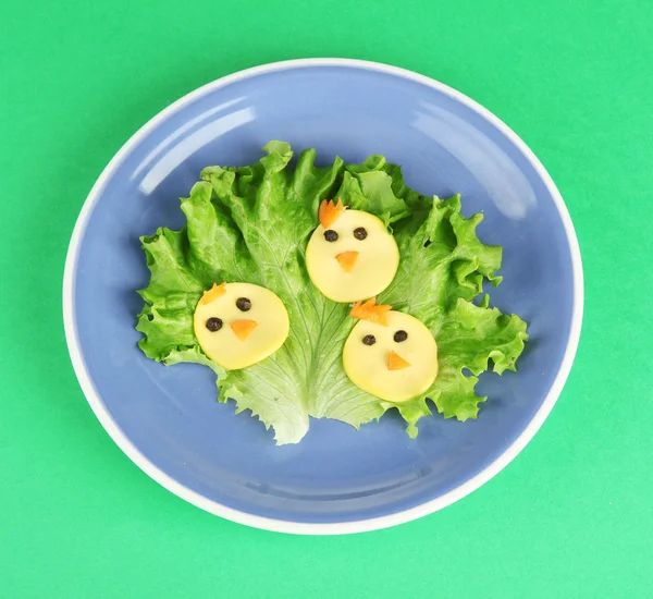 Comida divertida para crianças em fundo de cor — Fotografia de Stock