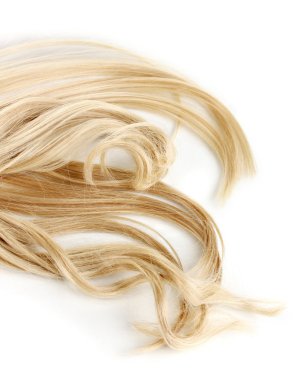 kıvırcık sarı saçlı yakın çekim üzerinde beyaz izole