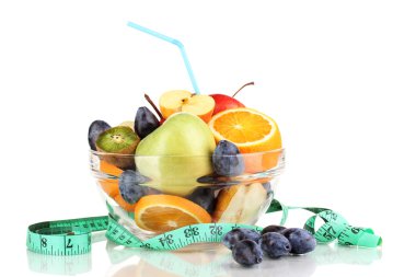 cam kase meyveli diyet ve üzerinde beyaz izole bant ölçme