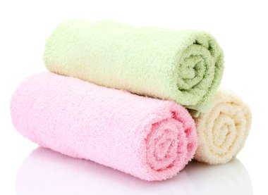 renkli havlu üzerinde beyaz izole