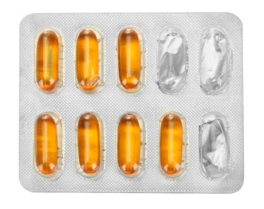 kapsül blister üzerinde beyaz izole, paketlenmiş