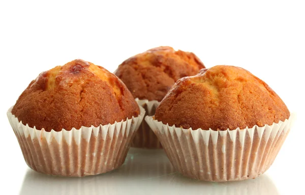 Välsmakande muffin kakor, isolerad på vit — Stockfoto