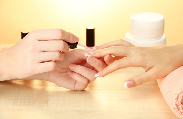 Manicure process in beauty salon, close up — Stock Photo, Image