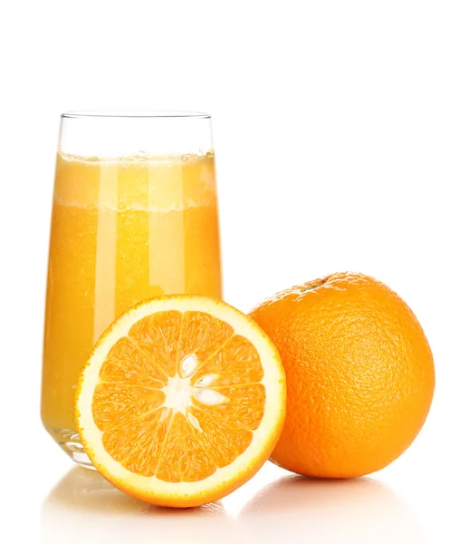 Bicchiere di succo d'arancia fresco isolato su bianco — Foto Stock