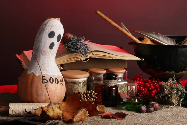 Enge halloween-laboratorium in rood licht — Stockfoto