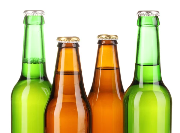 Gekleurd glas bierflessen geïsoleerd op wit — Stockfoto
