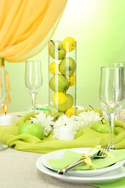 güzel tatil Tablo ayarı ile elma, yakın çekim