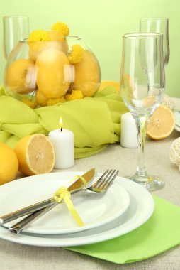 güzel tatil Tablo ayarı ile limon, yakın çekim