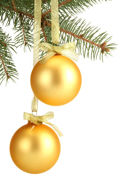 Palle di Natale su abete, isolato su bianco — Foto Stock