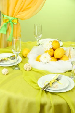 güzel tatil Tablo ayarı ile limon, yakın çekim