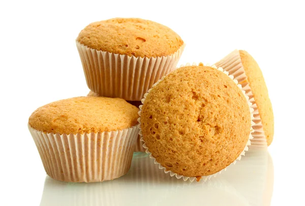 Välsmakande muffin kakor, isolerad på vit — Stockfoto
