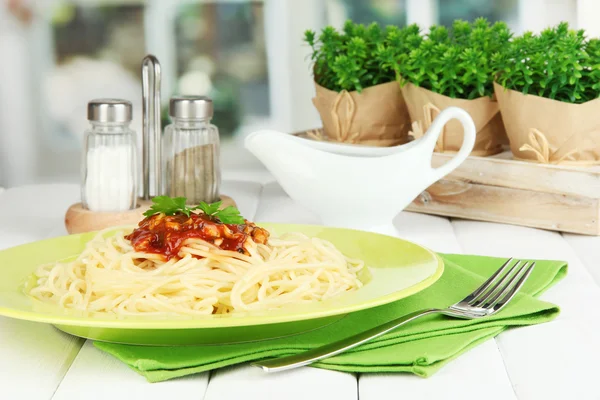 Italian spaghetti served in cafe — Stock Photo, Image