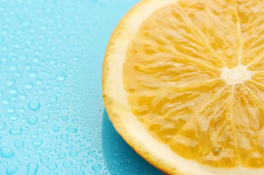 damla mavi zemin üzerine kireç dilim