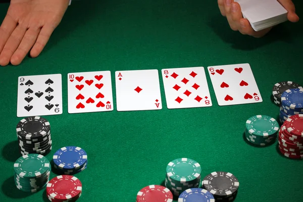 Réglage du poker sur la table verte — Photo