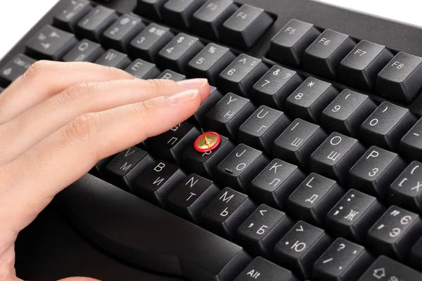 Schmerzhaftes Tippen auf der Tastatur aus nächster Nähe — Stockfoto